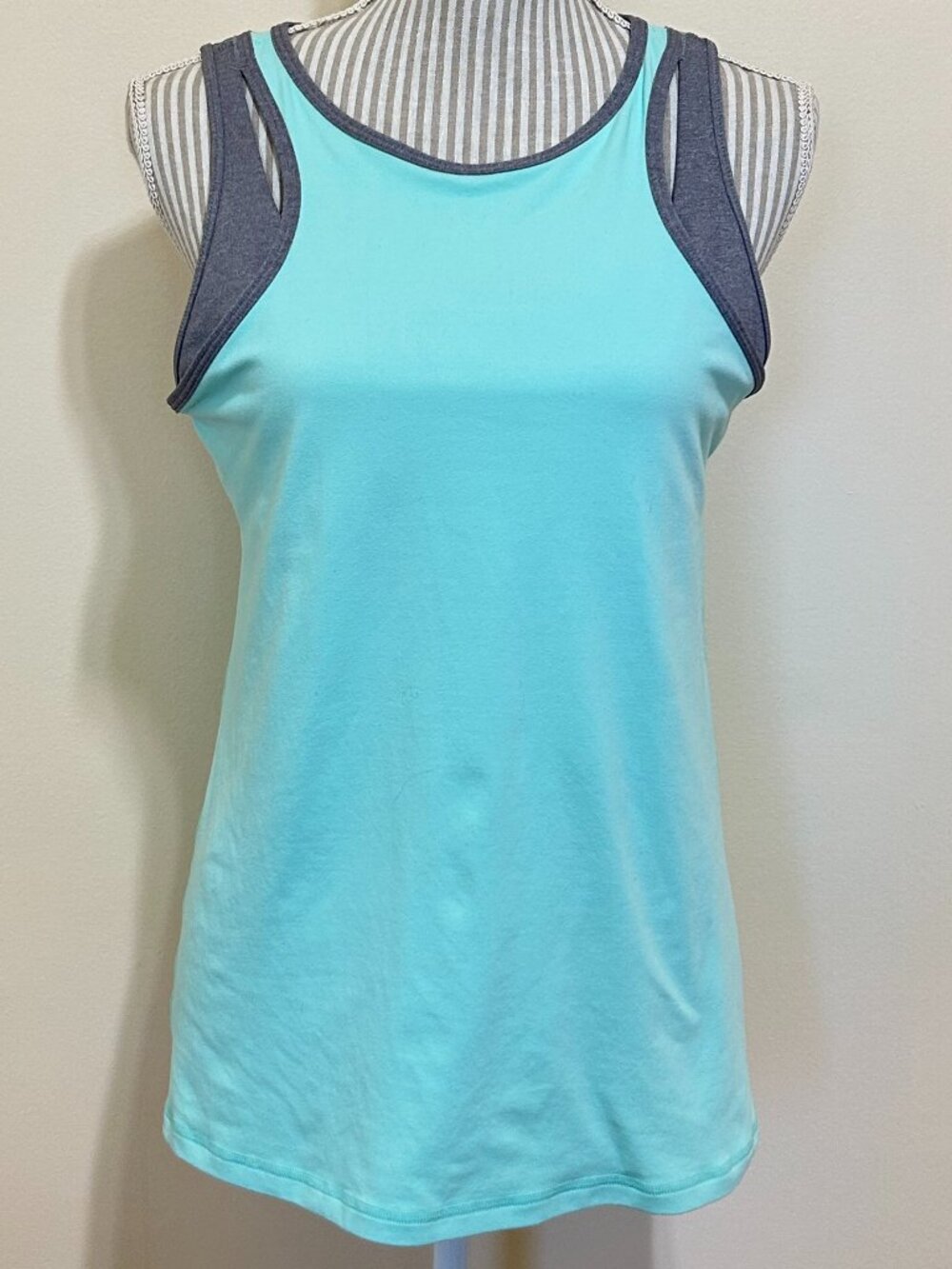 Lululemon Racerback Tank Top Attached Sports Bra Mint Green and Gray Size 6